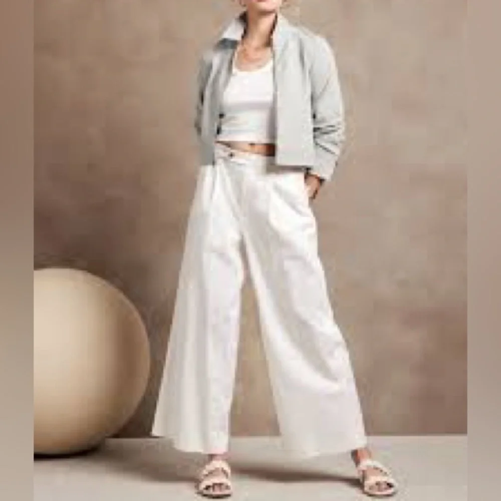 Banana Republic Cream Jacket - Picture 11 of 12